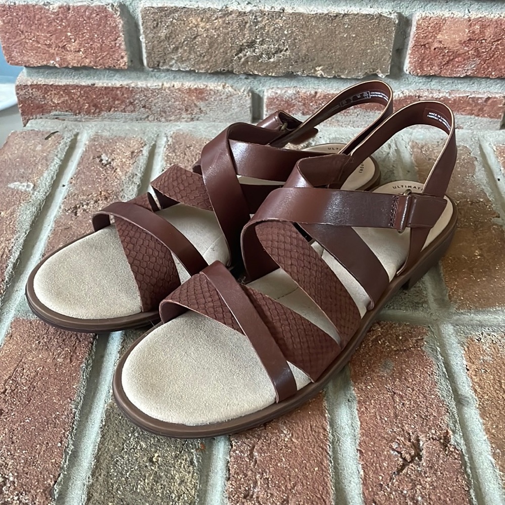 NWT CLARKS COLLECTION SANDALS